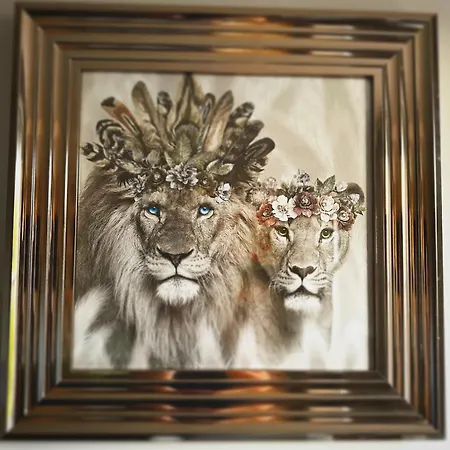 1 West End Boutique Apartament *